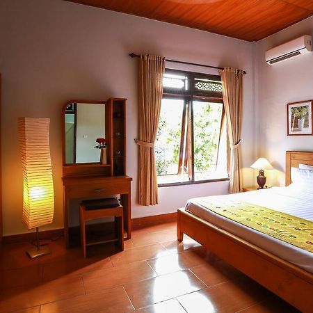 Villa Maryadi Lovina  Luaran gambar