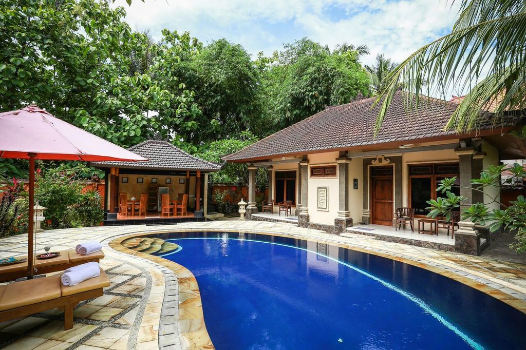 Villa Maryadi Lovina  Luaran gambar
