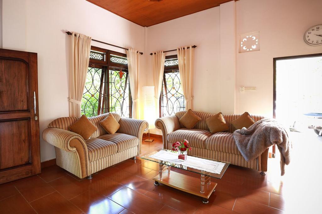 Villa Maryadi Lovina  Luaran gambar