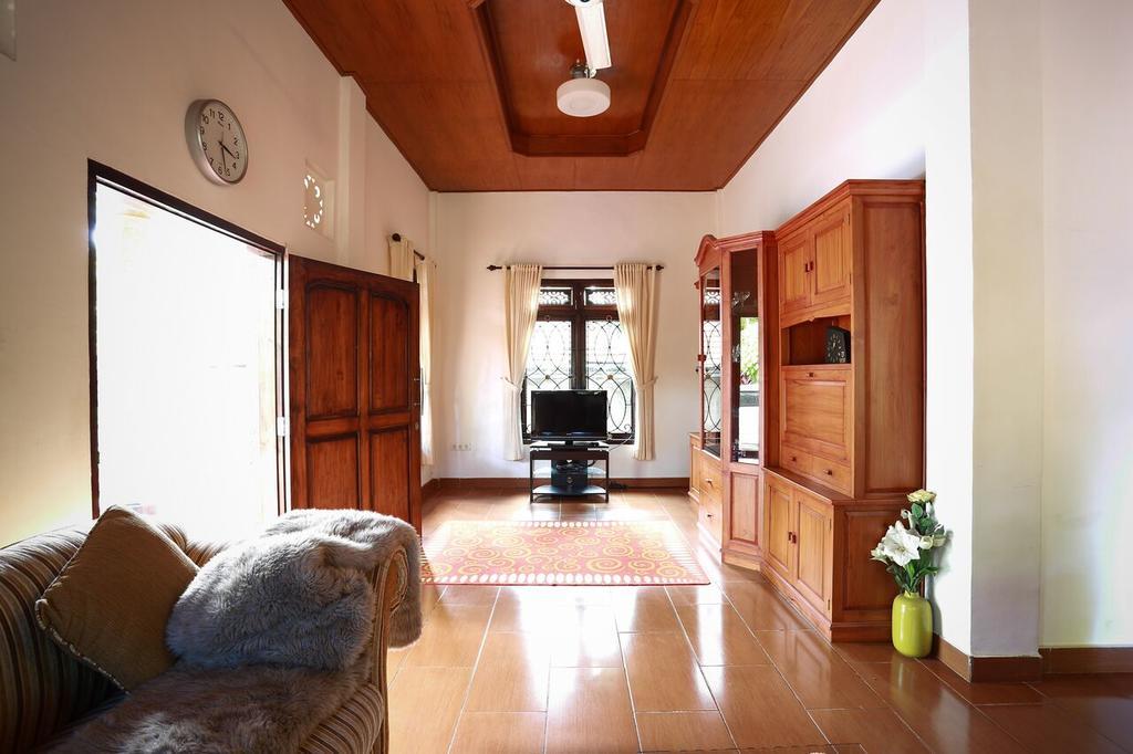 Villa Maryadi Lovina  Luaran gambar
