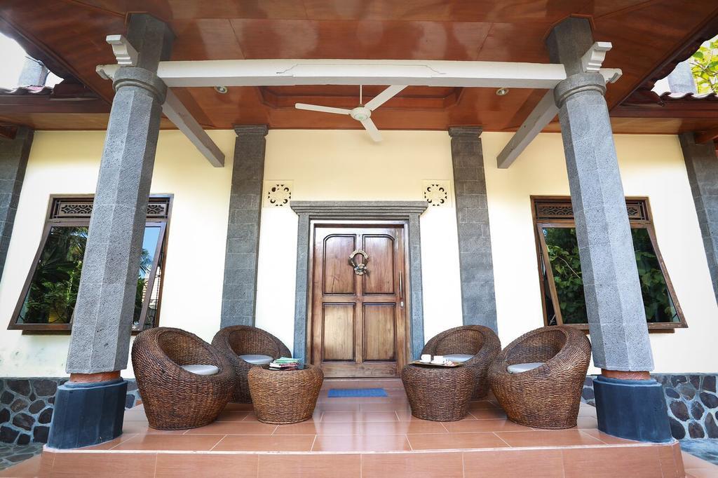 Villa Maryadi Lovina  Luaran gambar